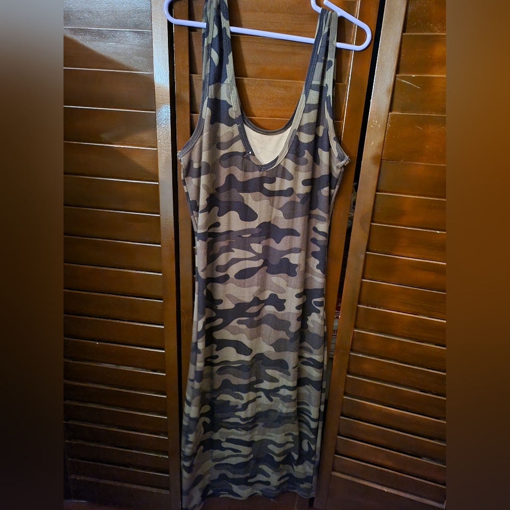 Chic Camouflage Midi Dress